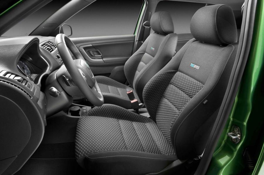  Skoda Fabia vRS Hatch 2011 года  (фото 5 из 19)